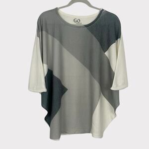 GO Couture Vintage Edition Grey & White Color Block Half Sleeve Sweater